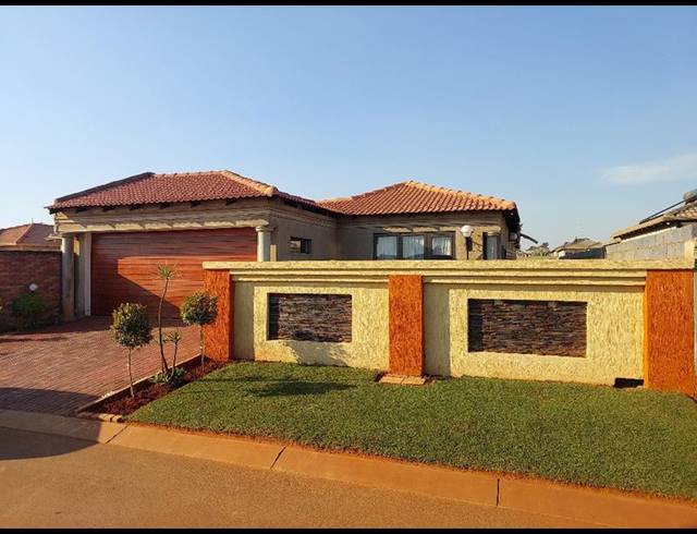 2 BEDROOM HOUSE FOR SALE IN DAWN PARK